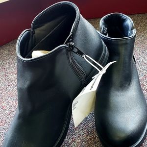 Amazon brand - Easy, every-day booties